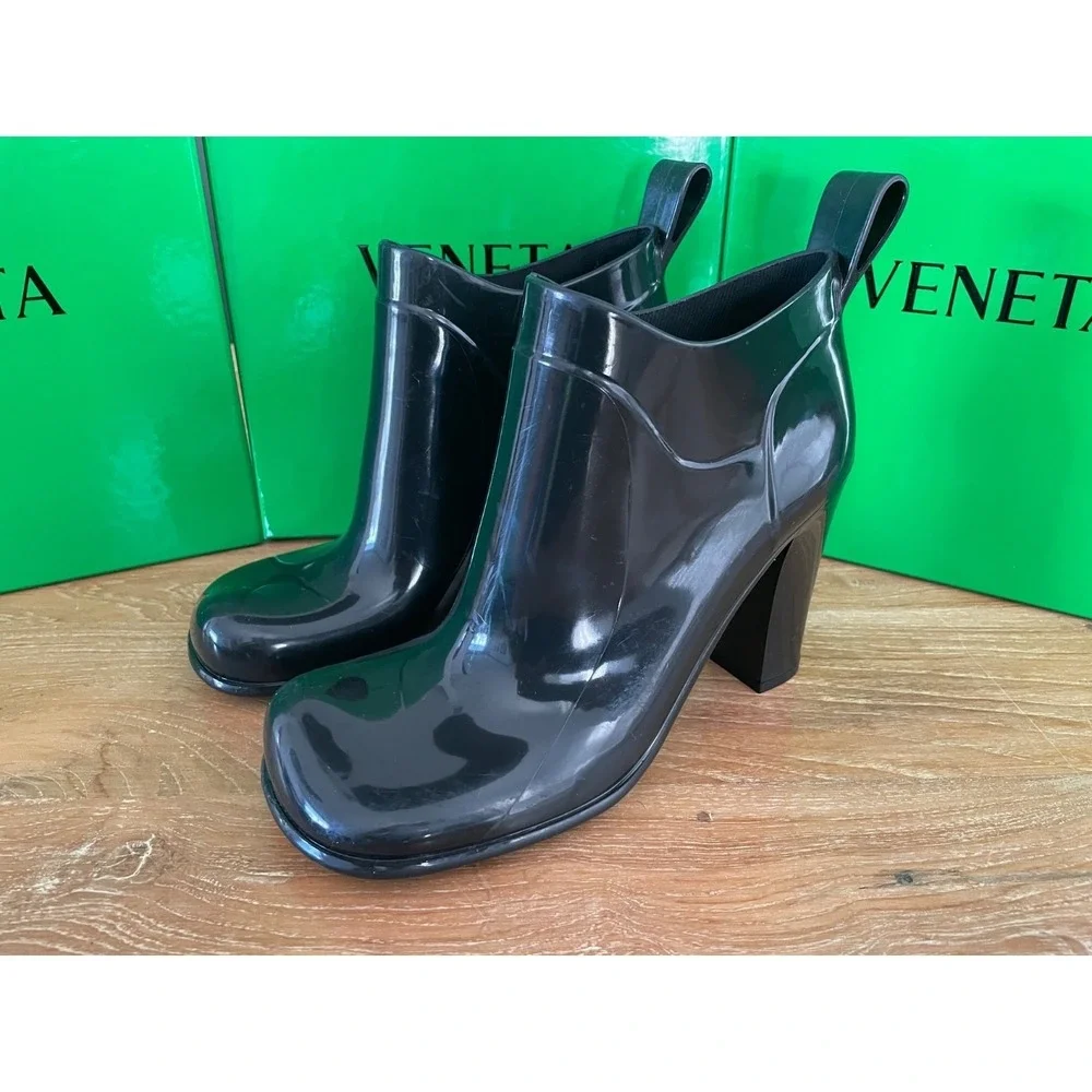 BOTTEGA‎ VENETA BLACK RUBBER 